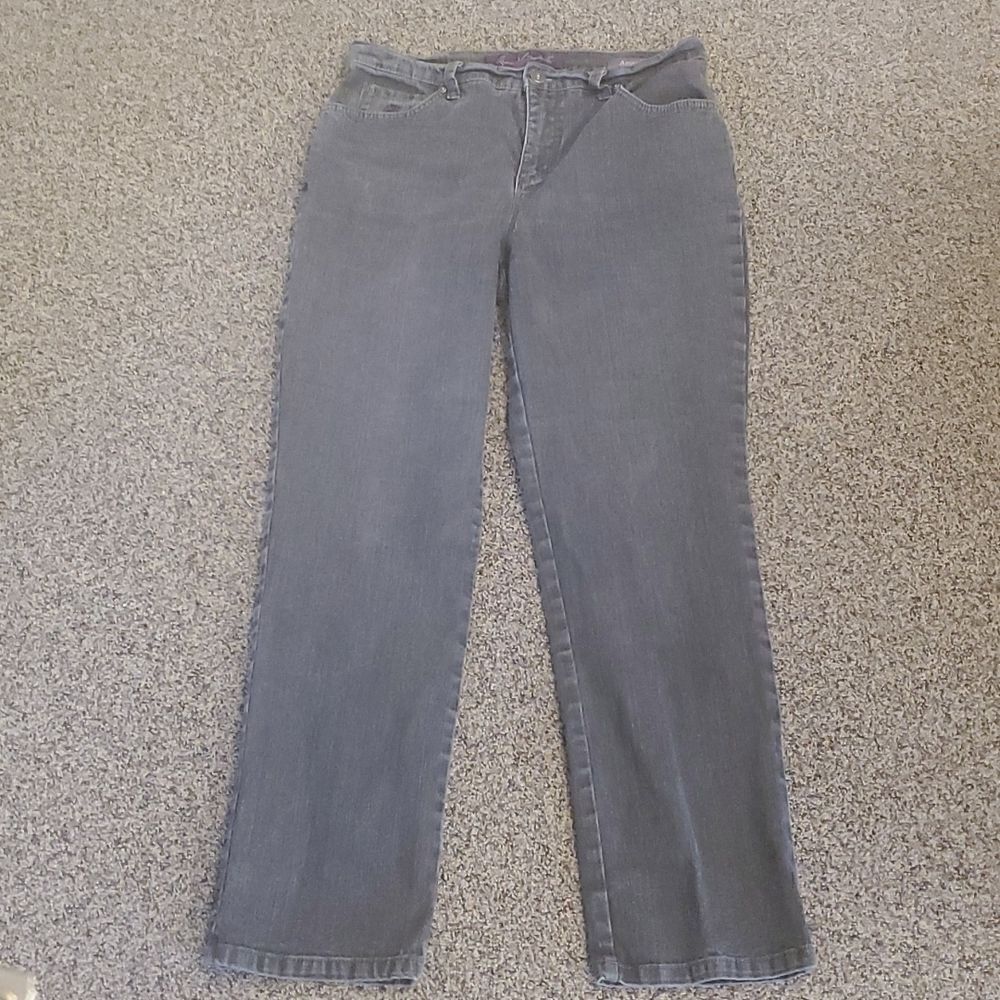 $10 Womens Jeans Size 8